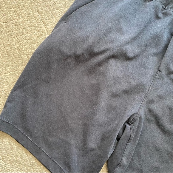 LULULEMON men’s black Connector 9” athletic shorts M - Picture 3 of 14